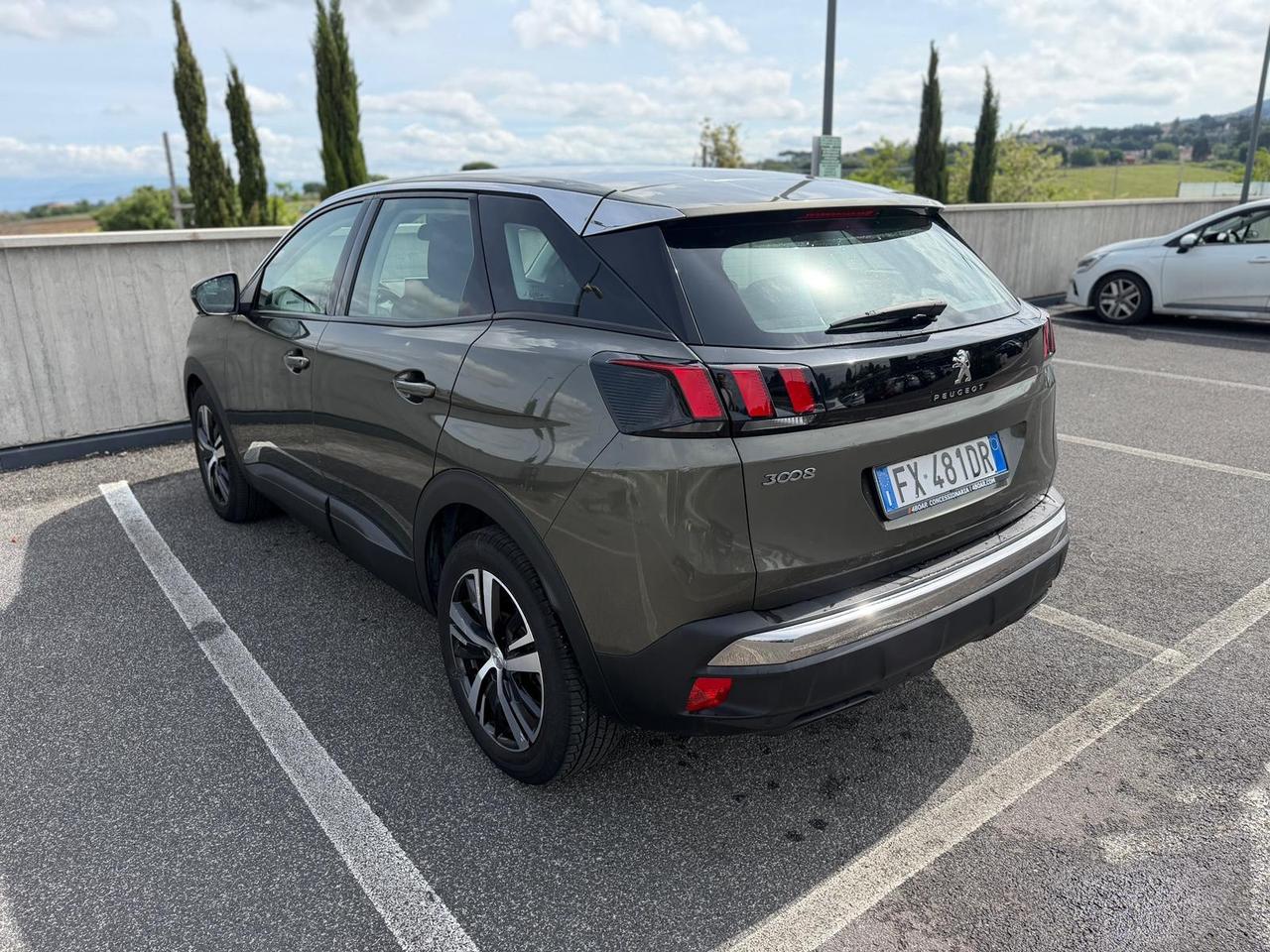 Peugeot 3008 1.5 BlueHDi 130cv *UNIPRO*