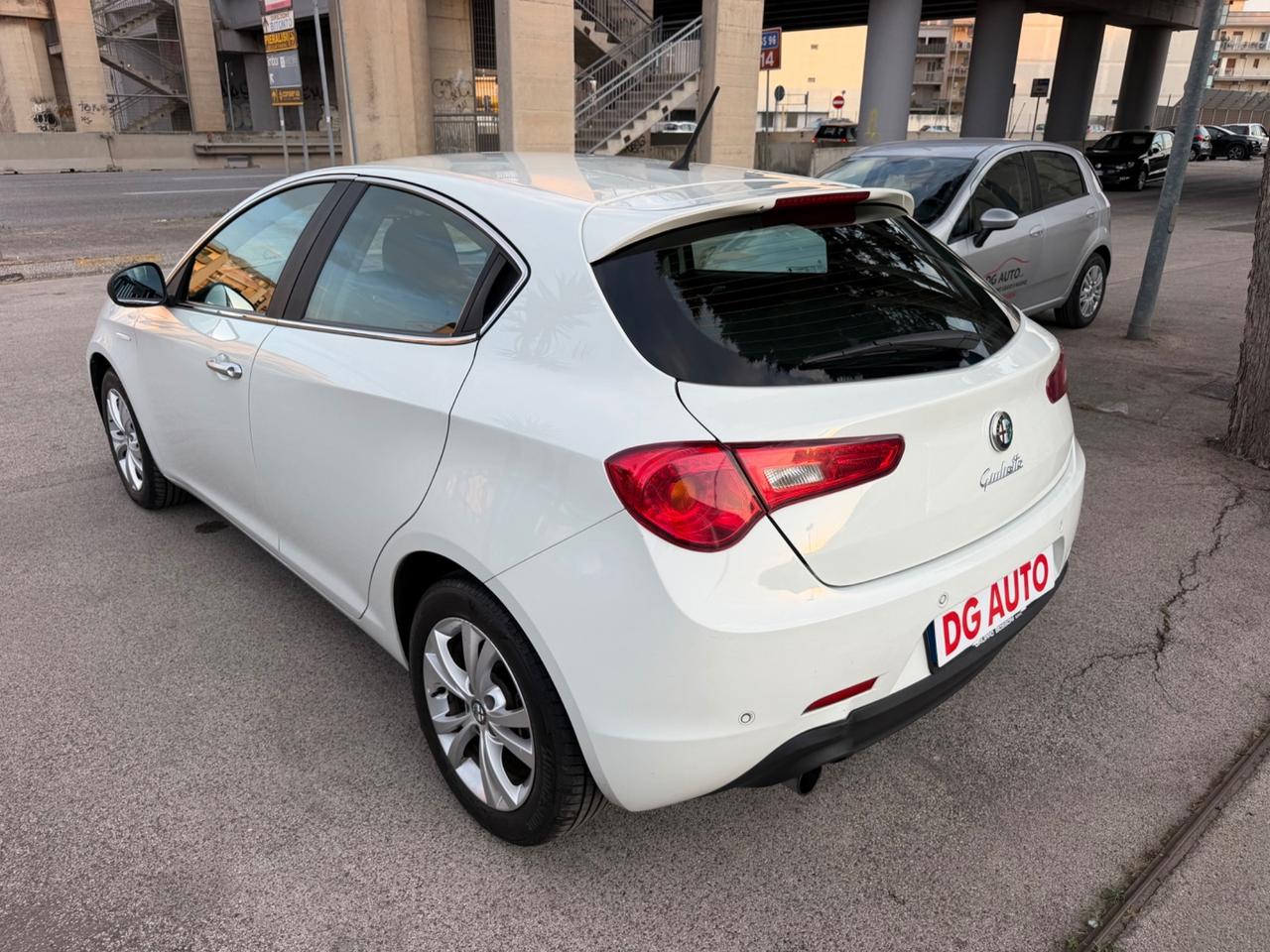 Alfa Romeo Giulietta 1.6 JTDm-2 105 CV 2013