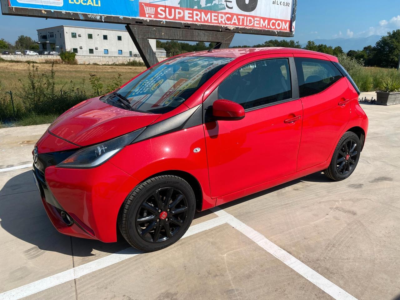 Toyota Aygo 1.0 VVT-i 69 CV 5 porte x-cool