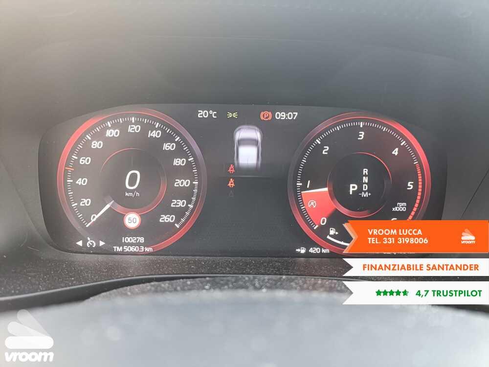 VOLVO XC40 (2017-->) XC40 D3 Geartronic Momentum