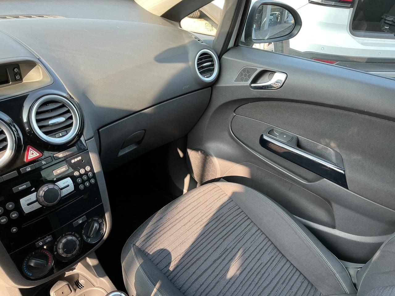 Opel Corsa 1.2 GPL Neopatentati