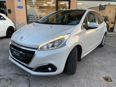 Peugeot 208 5 porte NEOPATENTATI