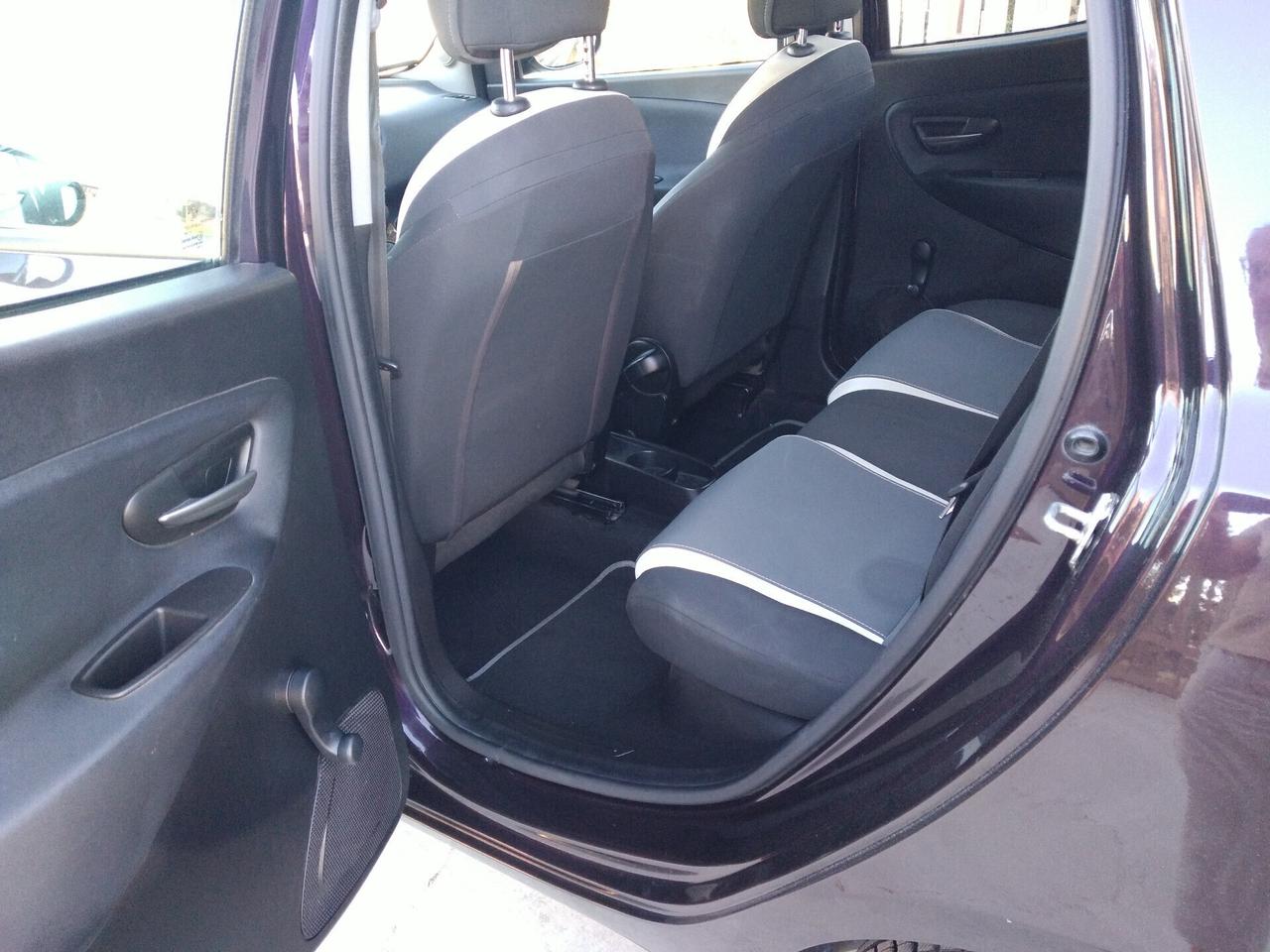 Lancia Ypsilon 0.9 TwinAir 85 CV 5 porte Metano Ecochic Silver