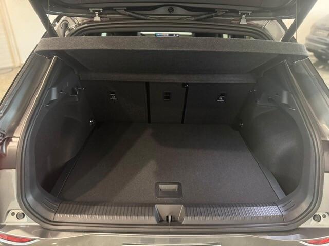 Volkswagen T-Roc 1.5 eTSI ACT 150 CV DSG R-Line