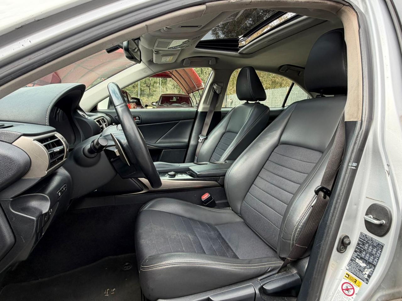 Lexus IS 300 Hybrid Luxury