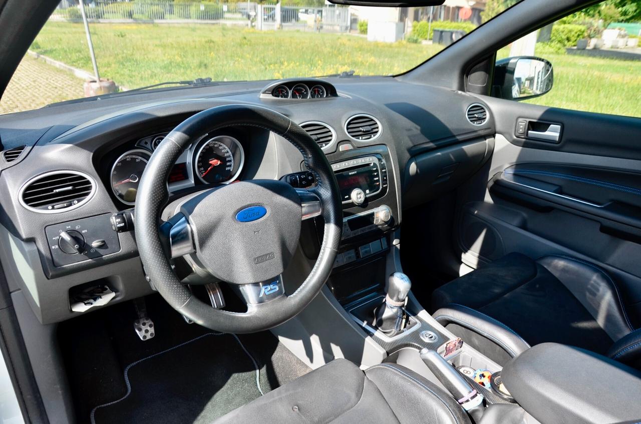 FORD FOCUS 3p 2.5t RS 305cv, UNICOPROPRIETARIO, UFF ITALIANA, TENUTA DA AMATORE, PERMUTE