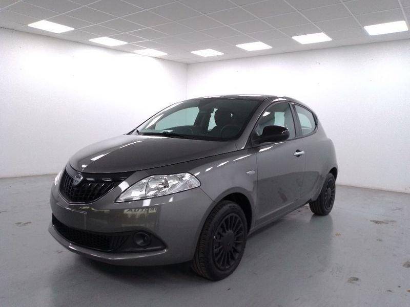 Lancia Ypsilon 1.0 firefly hybrid Silver s&s 70cv