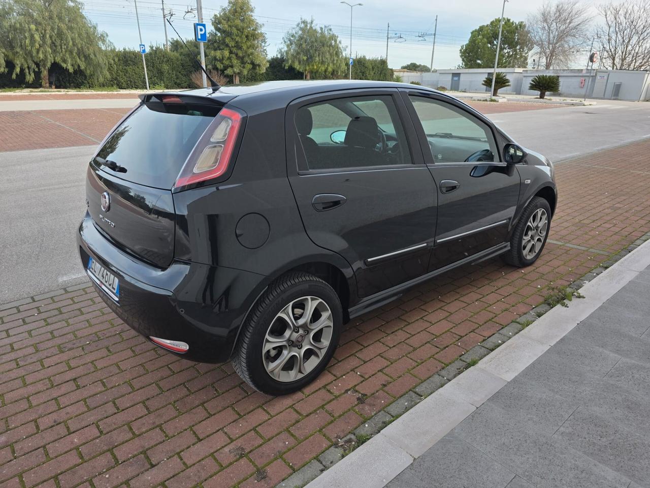 Fiat Punto 1.4 8V 5 porte Natural Power Street