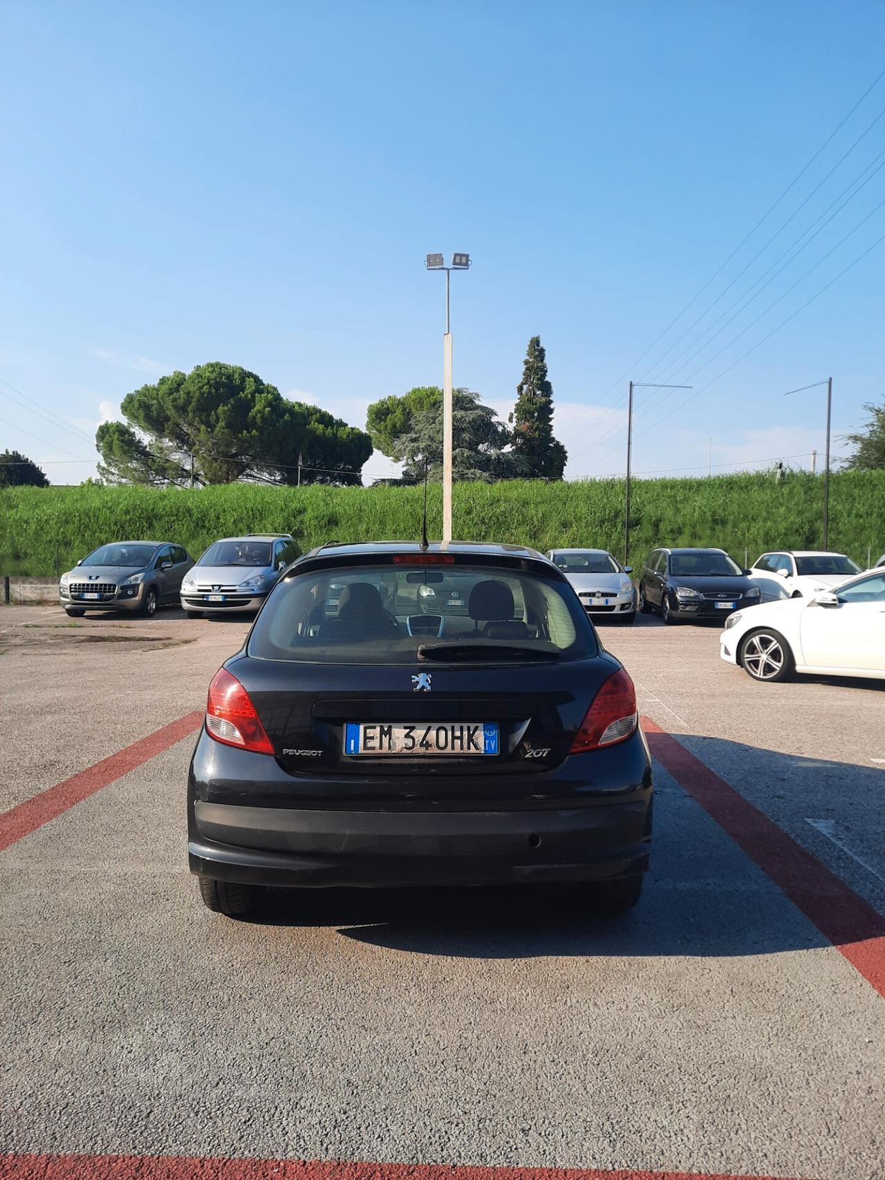 Peugeot 207 1.4 HDi 70CV 3p. OK NEOPATENTATI