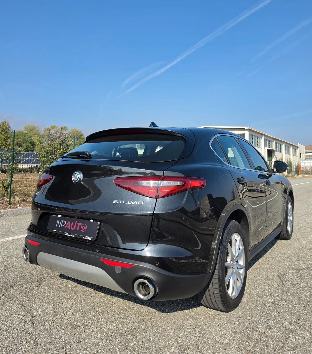 Alfa Romeo Stelvio q4 executive