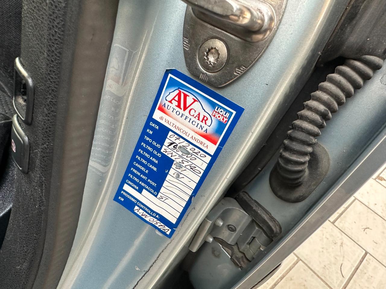 Audi A2 1.6 (12 RATE)