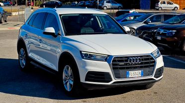 Audi Q5 2.0 TDI quattro S tronic Business Sport