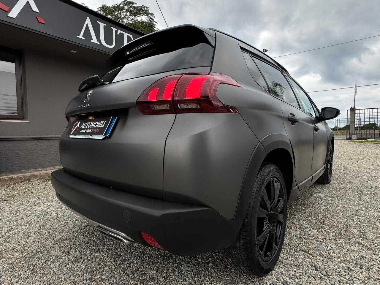 Peugeot 2008 BlueHDi 120 S&S Black Matt