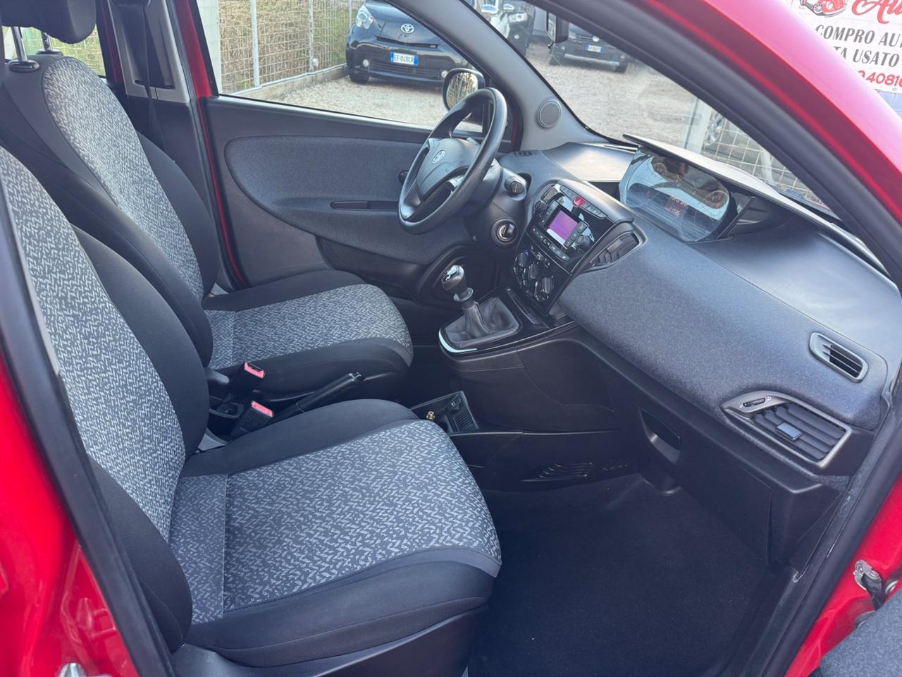 Lancia Ypsilon 1.2 69 CV 5 porte GPL Ecochic Gold NEOPATENTATI