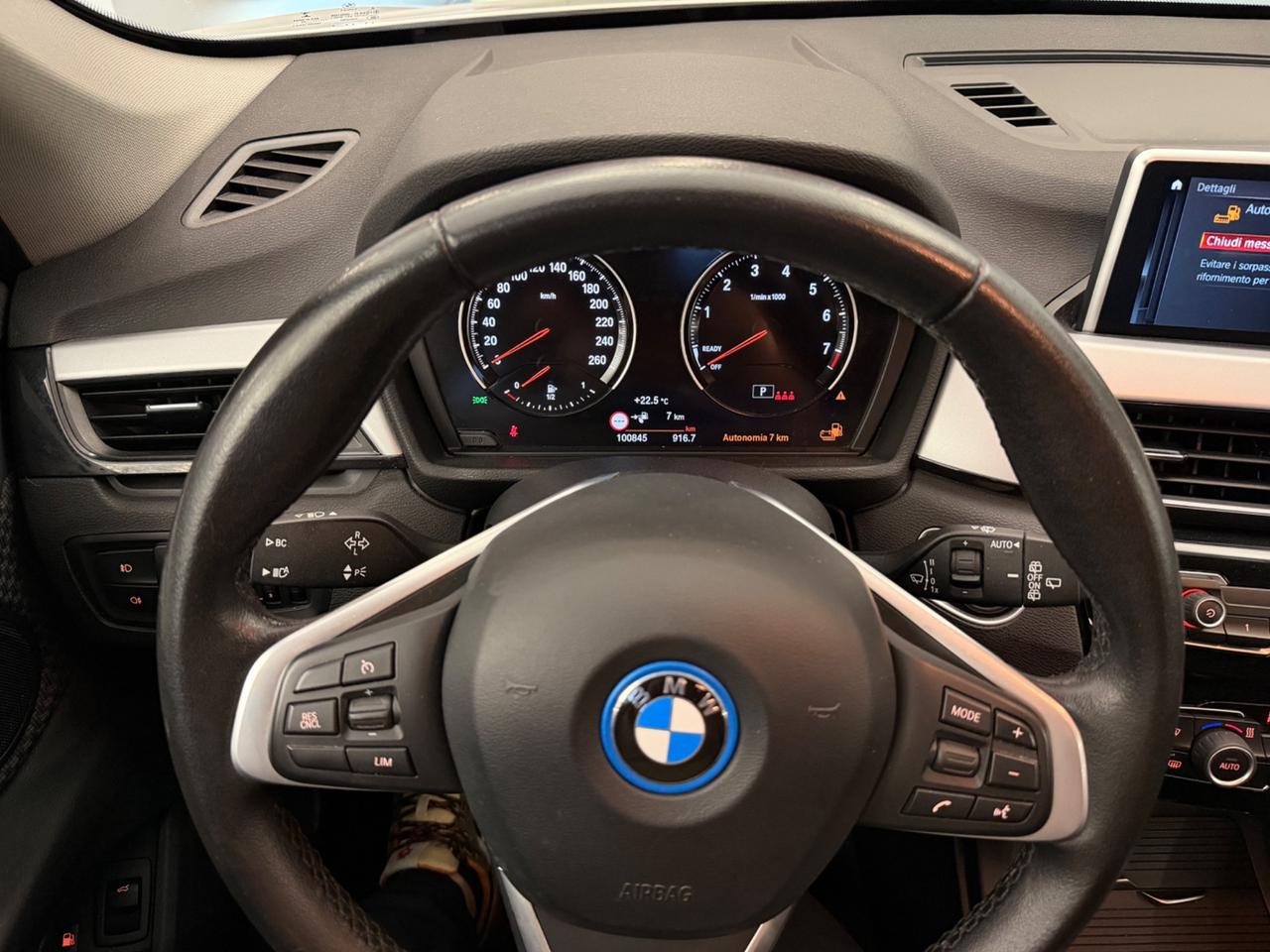 X1 xDrive25e Advantage iva 220 cv