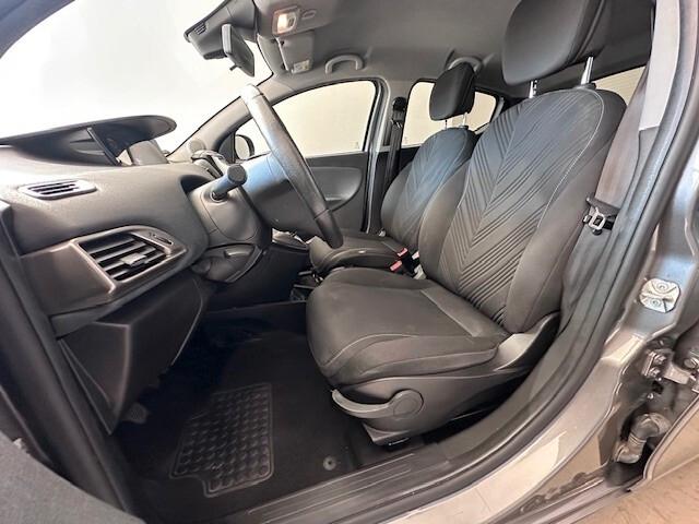 Lancia Ypsilon 1.0 Hybrid 2022 OK NEOPATENTATI