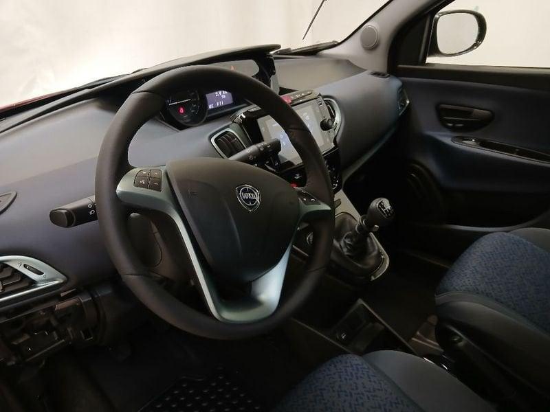 Lancia Ypsilon 1.0 firefly hybrid Gold s&s 70cv