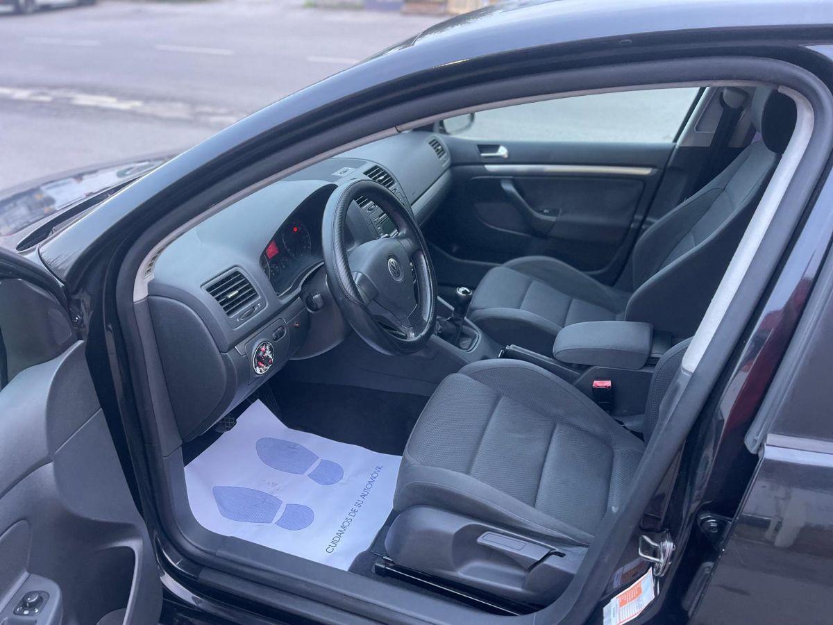VOLKSWAGEN - Golf - 2.0 16V TDI 5p. Sportline