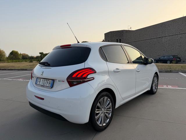 PEUGEOT 208 82CV ALLURE DISTRIBUZIONE APPENA FATTA