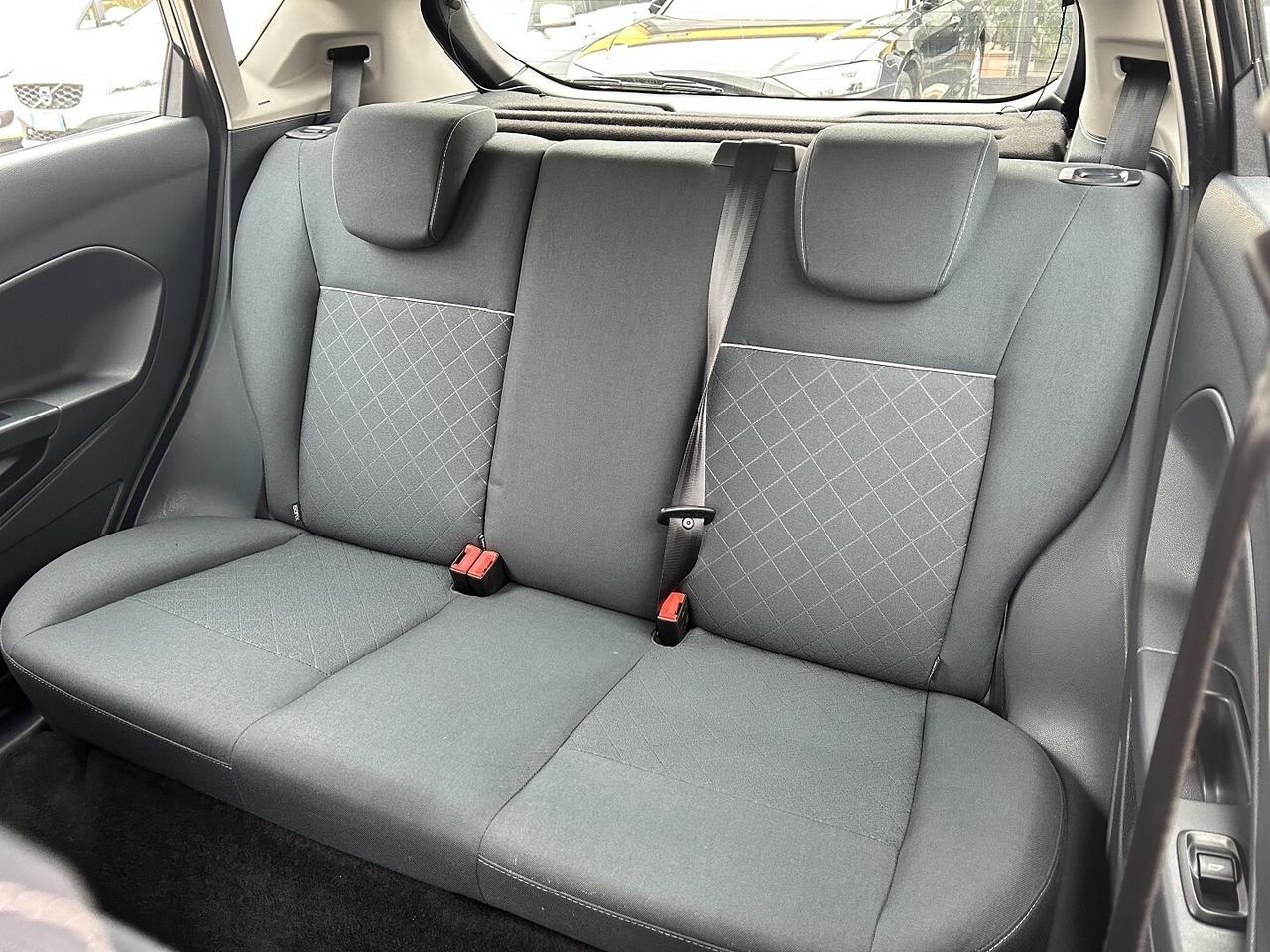 FORD FIESTA 1.4 97CV GPL 2032 UNICO P. IVA ESPOSTA