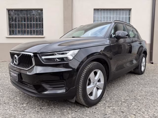 VOLVO XC40 IN PROMO!!!!!!!!BENZINA Geartronic Momentum Core