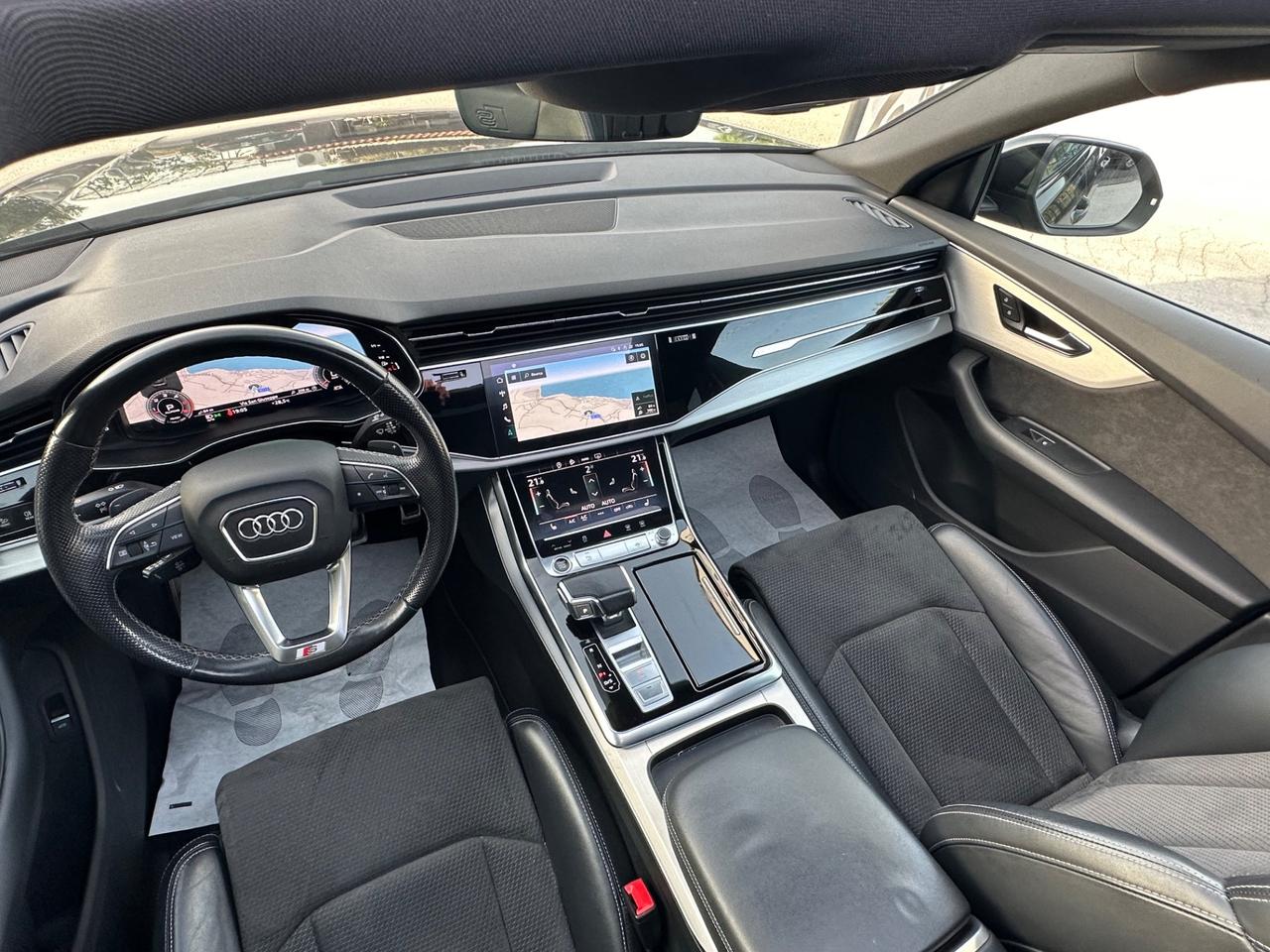 Audi Q8 50TDI 3.0 286cv S-LINE tua a 639€ Vettura con iva esposta