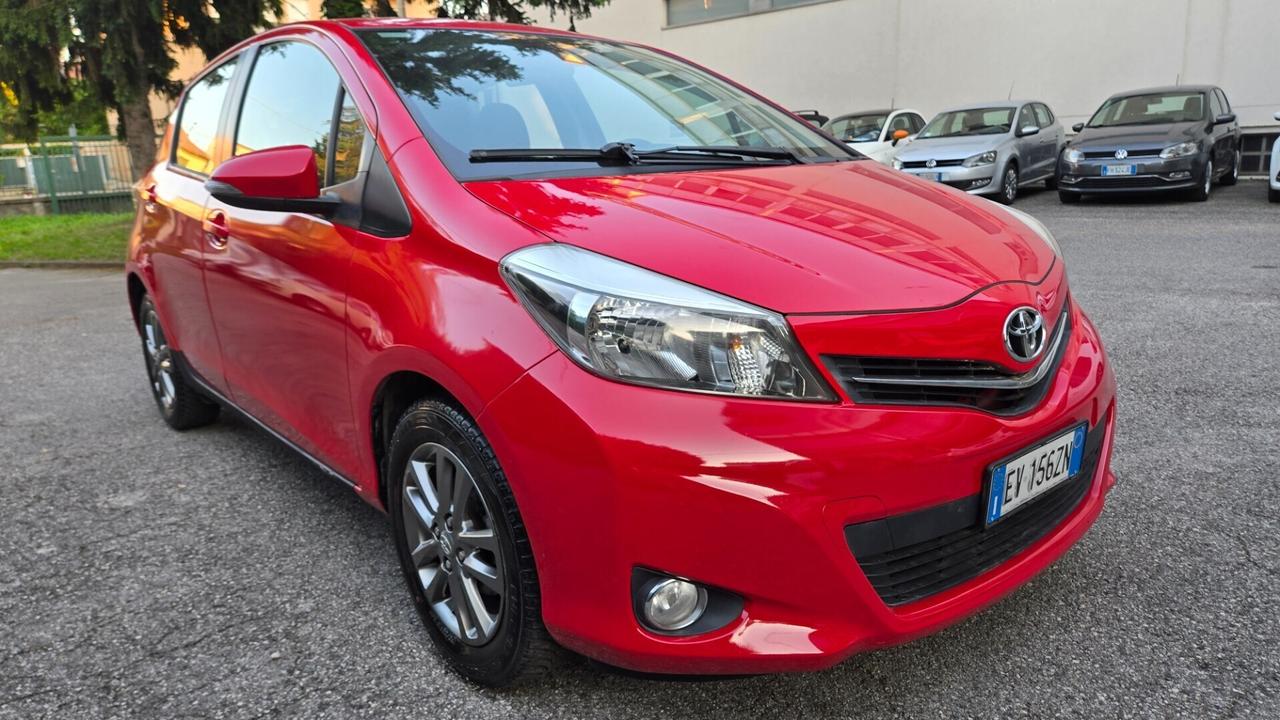 Toyota Yaris 1.0 5 porte Lounge