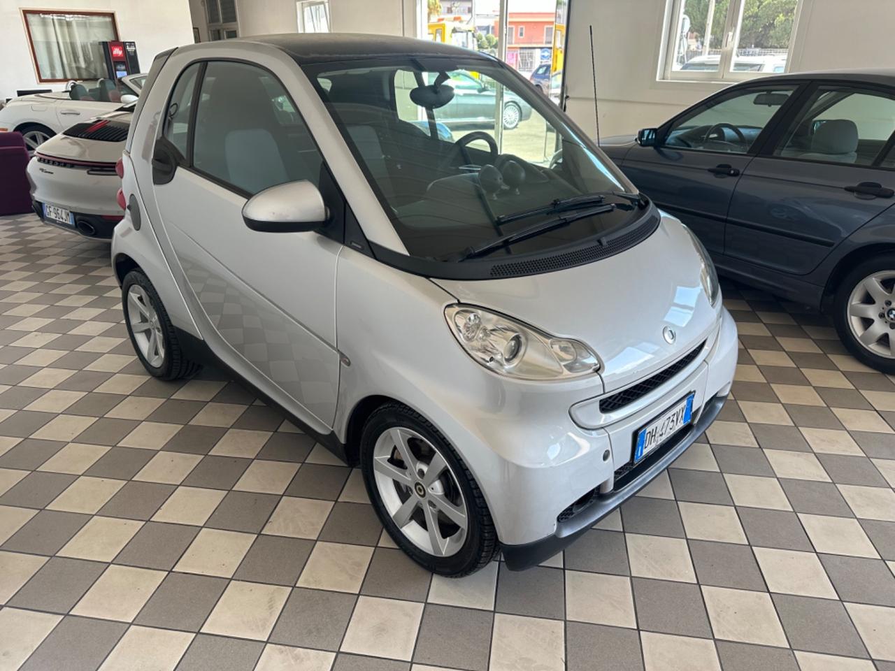 Smart ForTwo 1000 52 kW coupé limited one