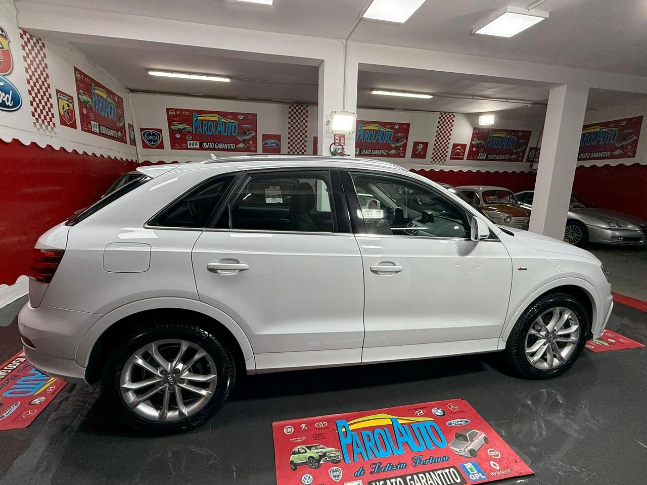 Audi Q3 2.0 TDI 140cv S Line Edition - 2014