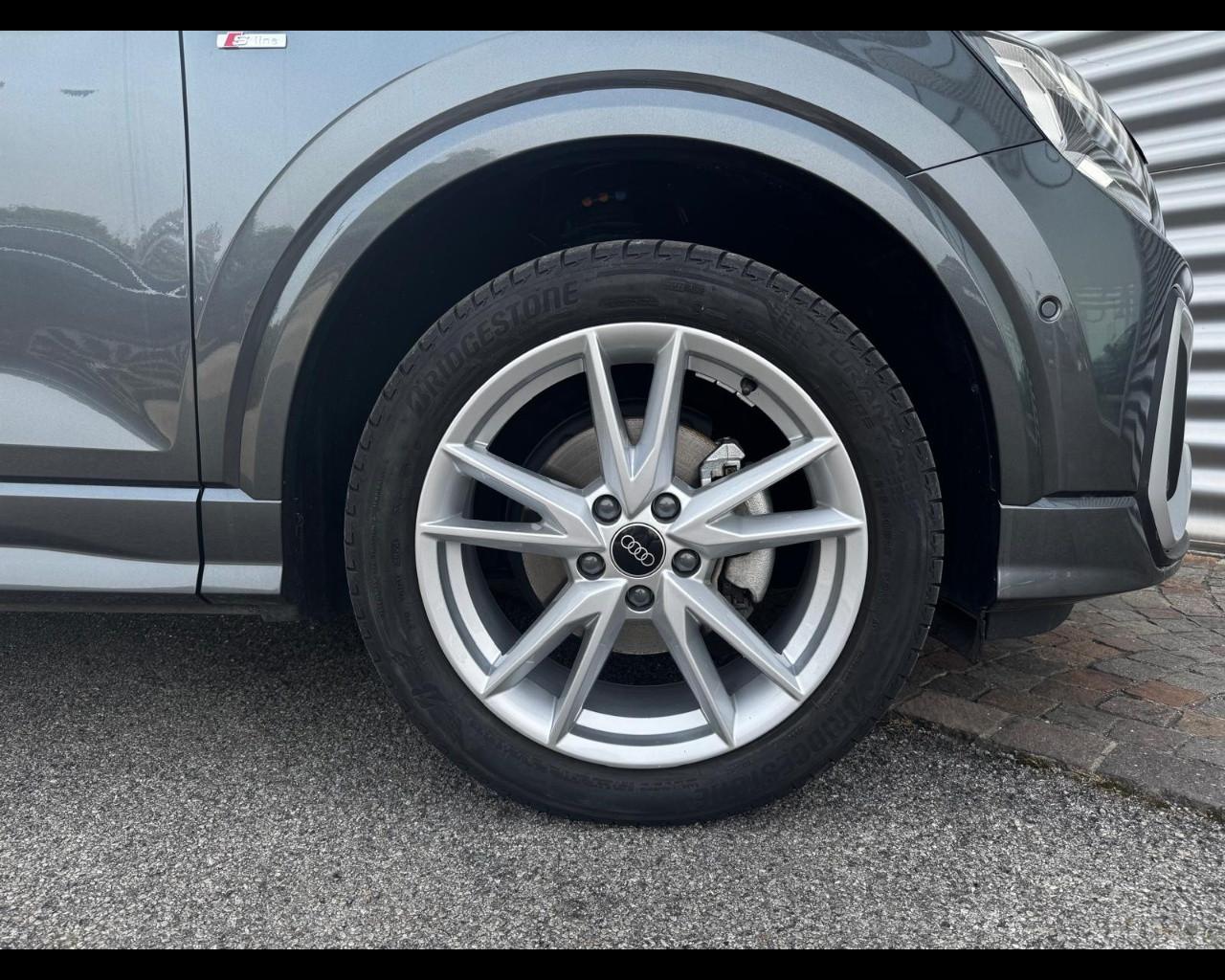 AUDI Q2 35 TFSI S-TRONIC S-LINE EDITION
