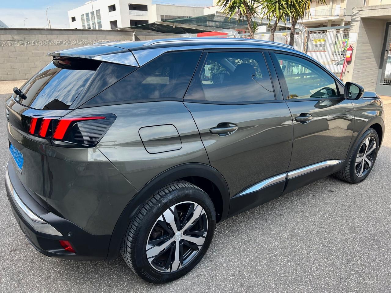 Peugeot 3008 1.5 bluehdi 130CV eat8 ALLURE NAVI/CAMERA/18; PERFETTA!!