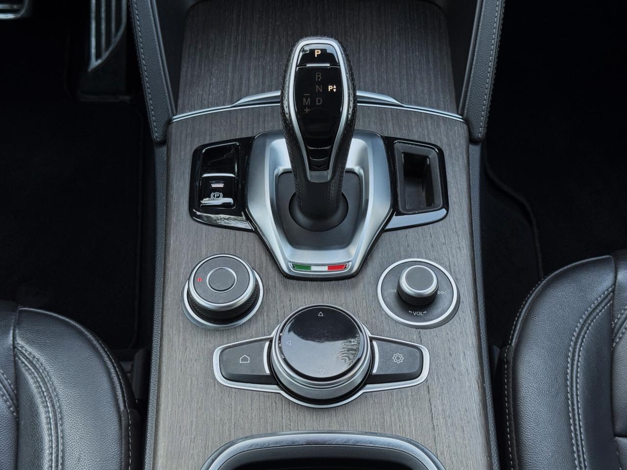 Alfa Romeo Stelvio 2.2 T Ti Q4 210CV TETTO