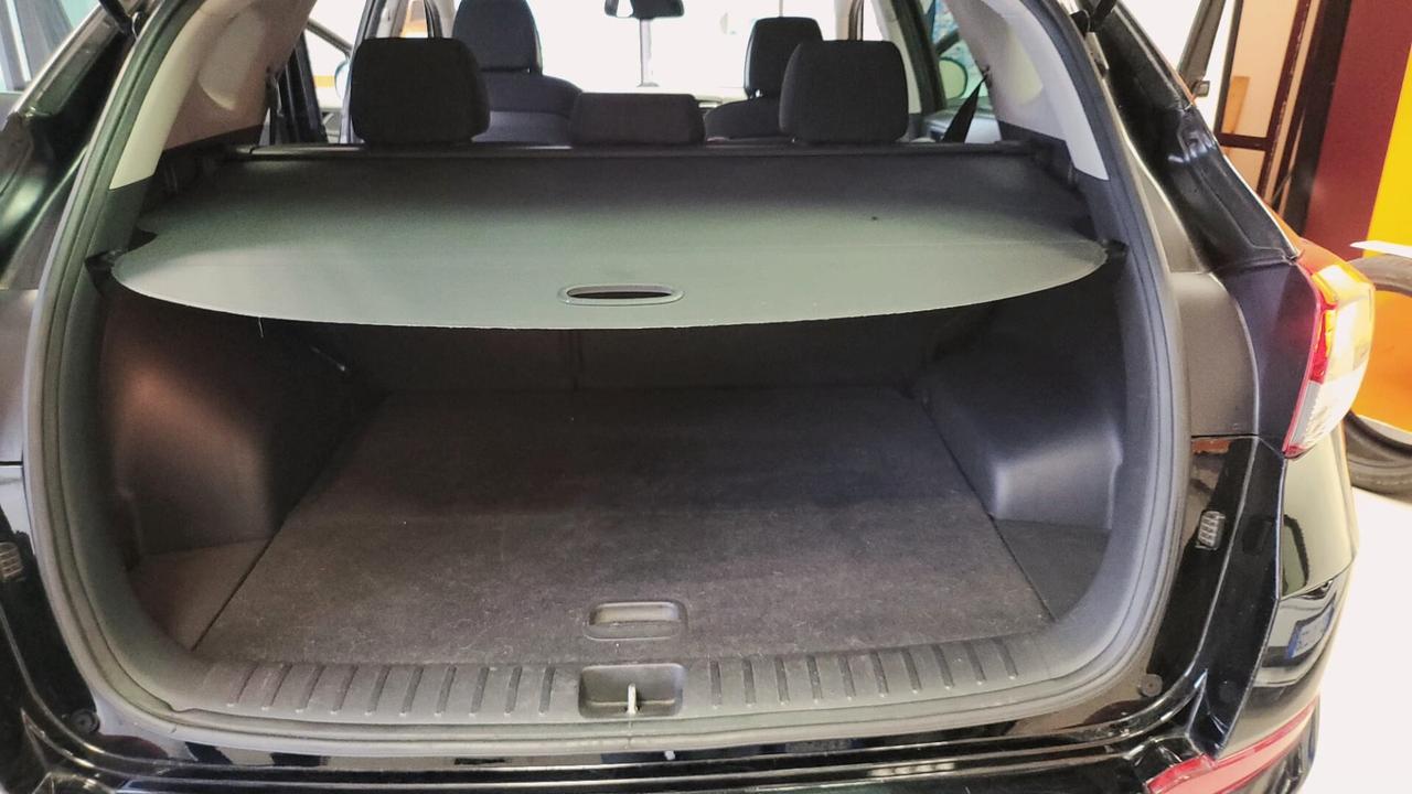 HYUNDAI TUCSON 1.7 CRDi XPossible 2W , (115CV)-OTTIME CONDIZIONI-ADATTA ANCHE A NEO PATENTATI