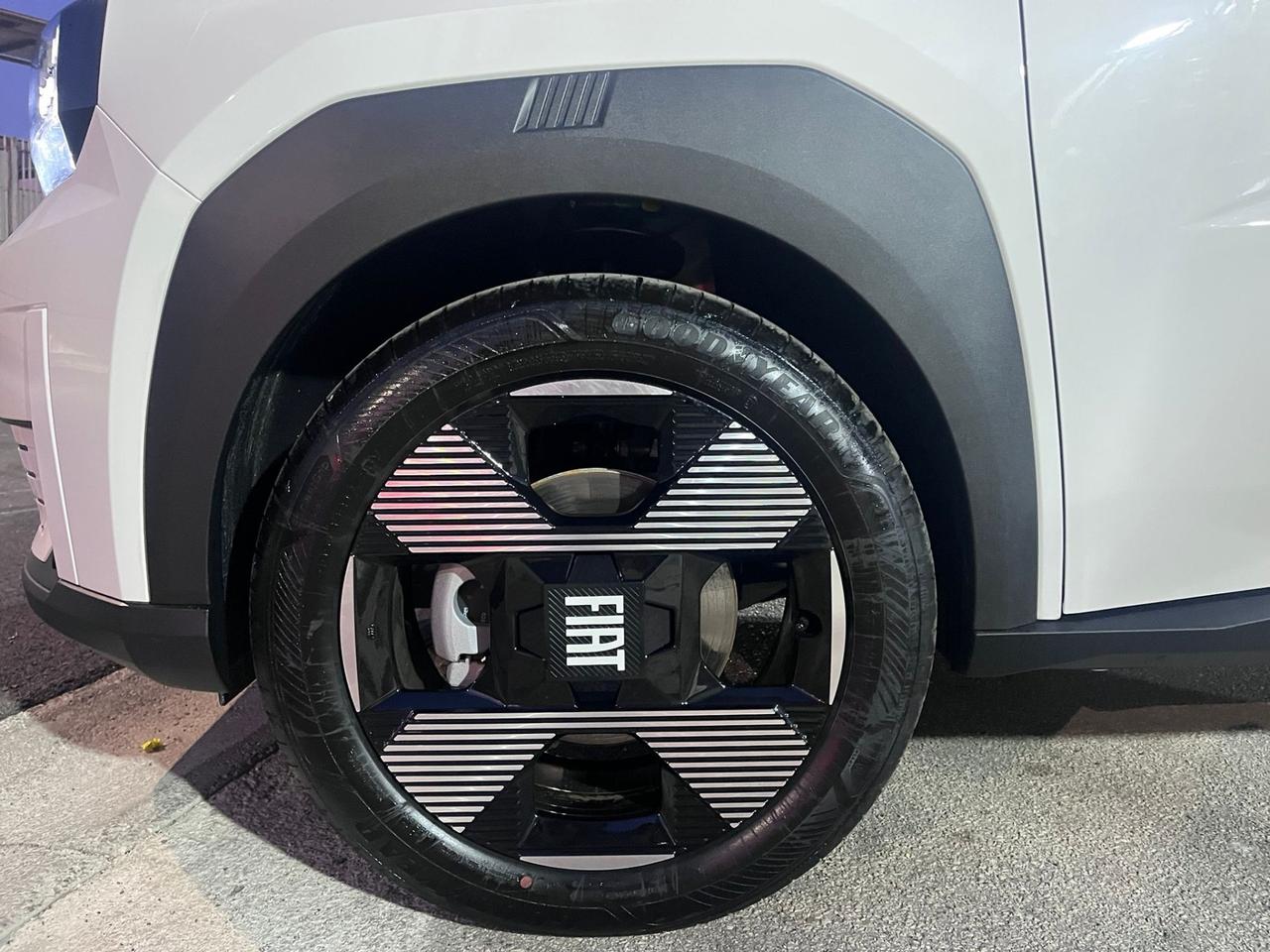 Fiat Grande Panda 1.2 Hybrid 110 CV S&S La Prima