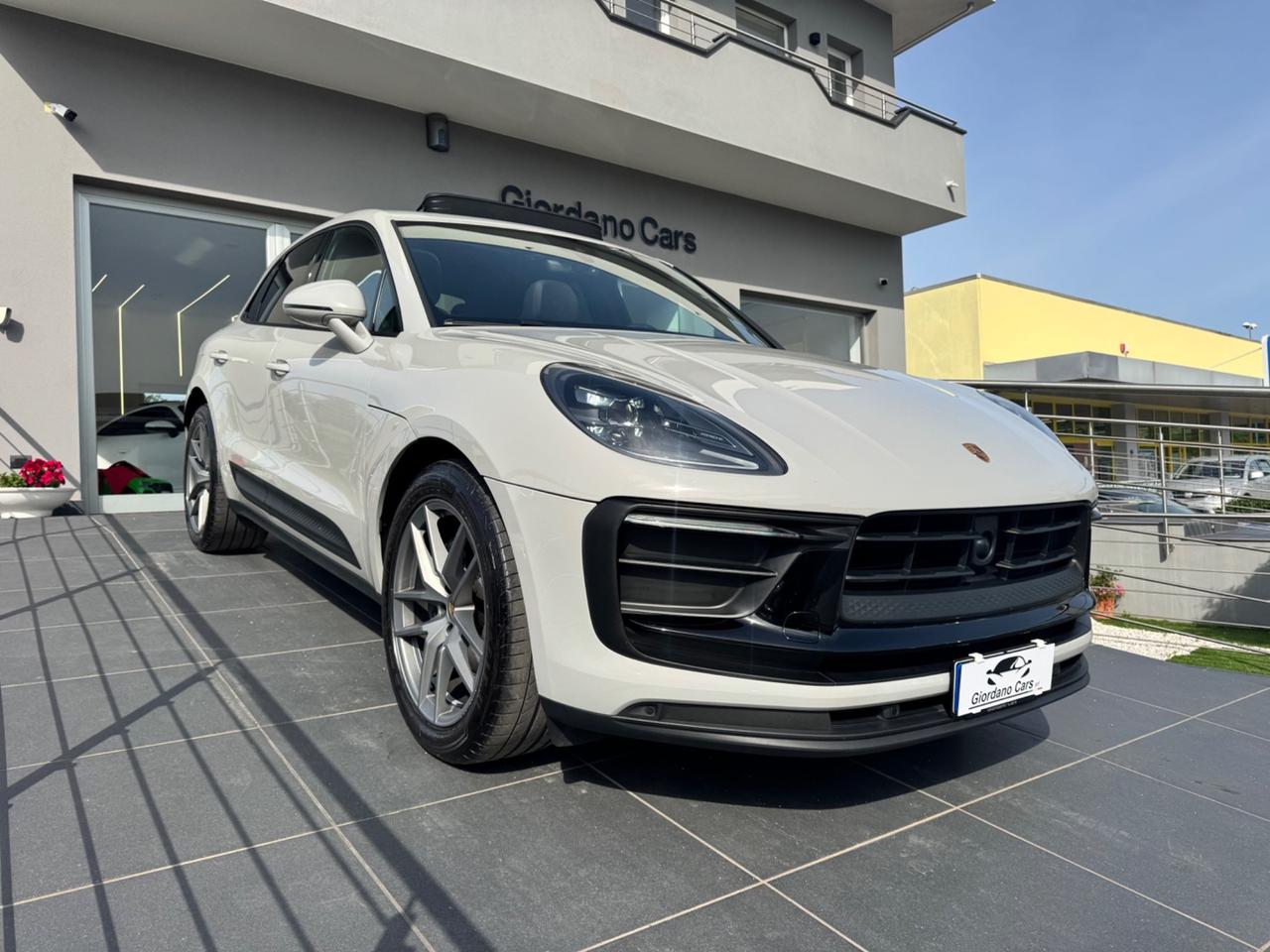 Porsche Macan 2.0 265cv colore gesso tetto uni pro