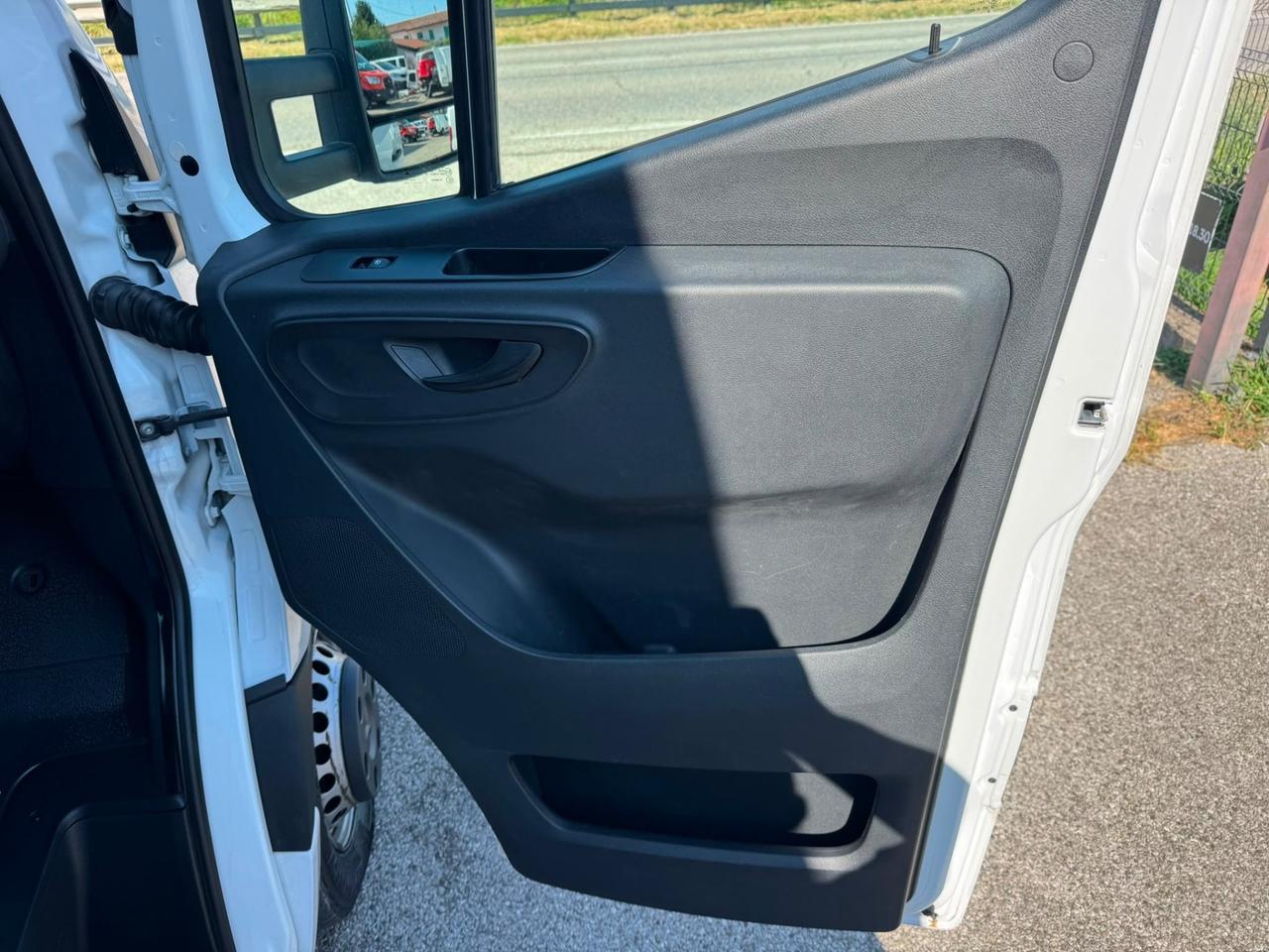 Mercedes-benz Sprinter T43/35 414 CDI RWD RG Cabinato