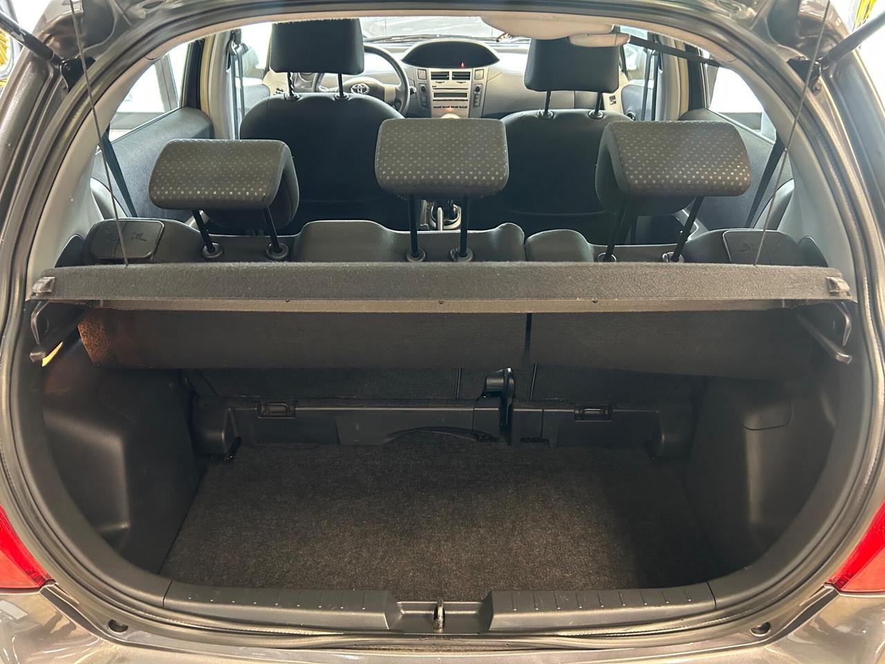 Toyota Yaris -2011 1.3 101cv 120.000 KM NEOPATENTATI