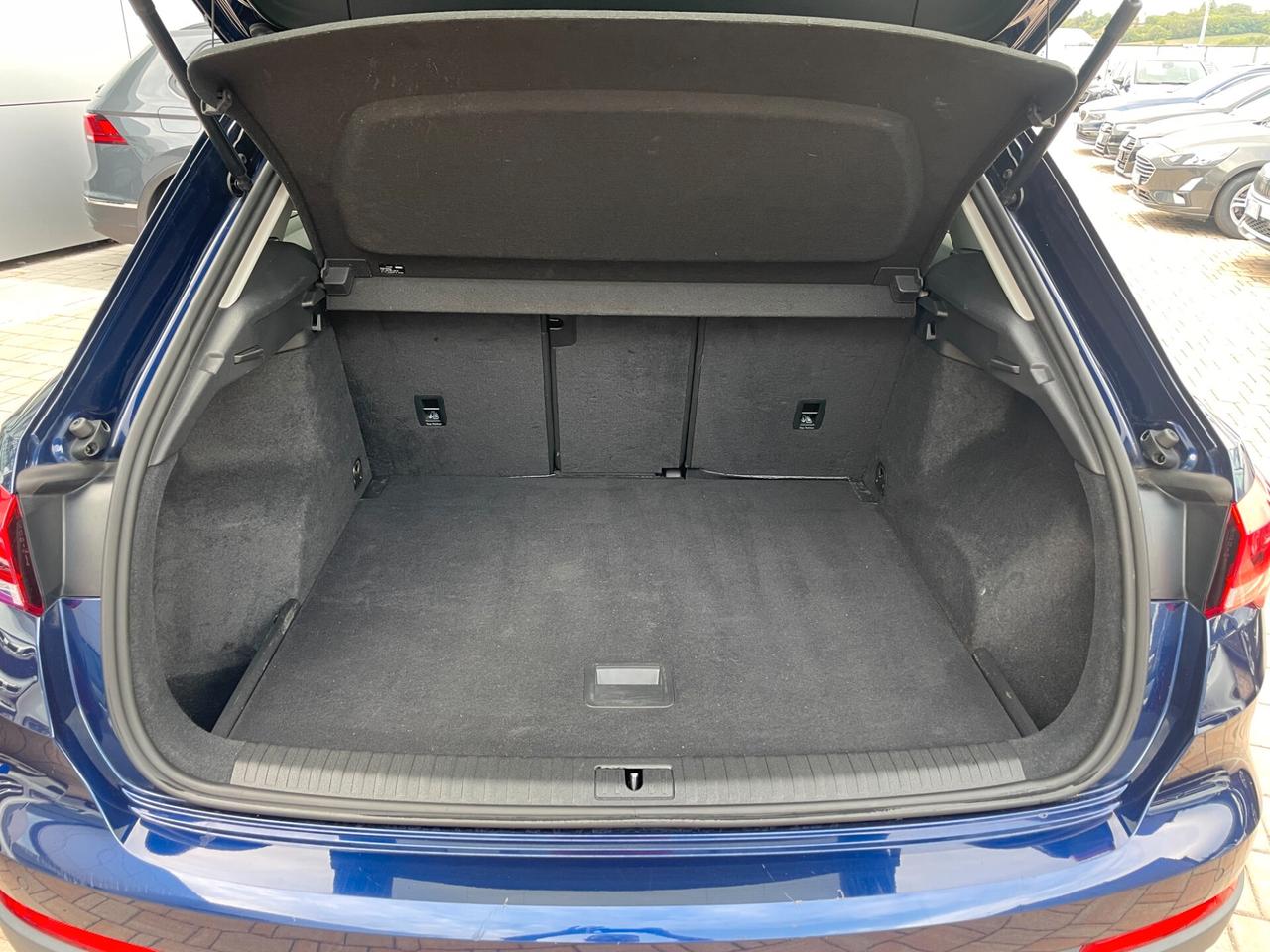 Audi Q3 35 TDI S tronic Business