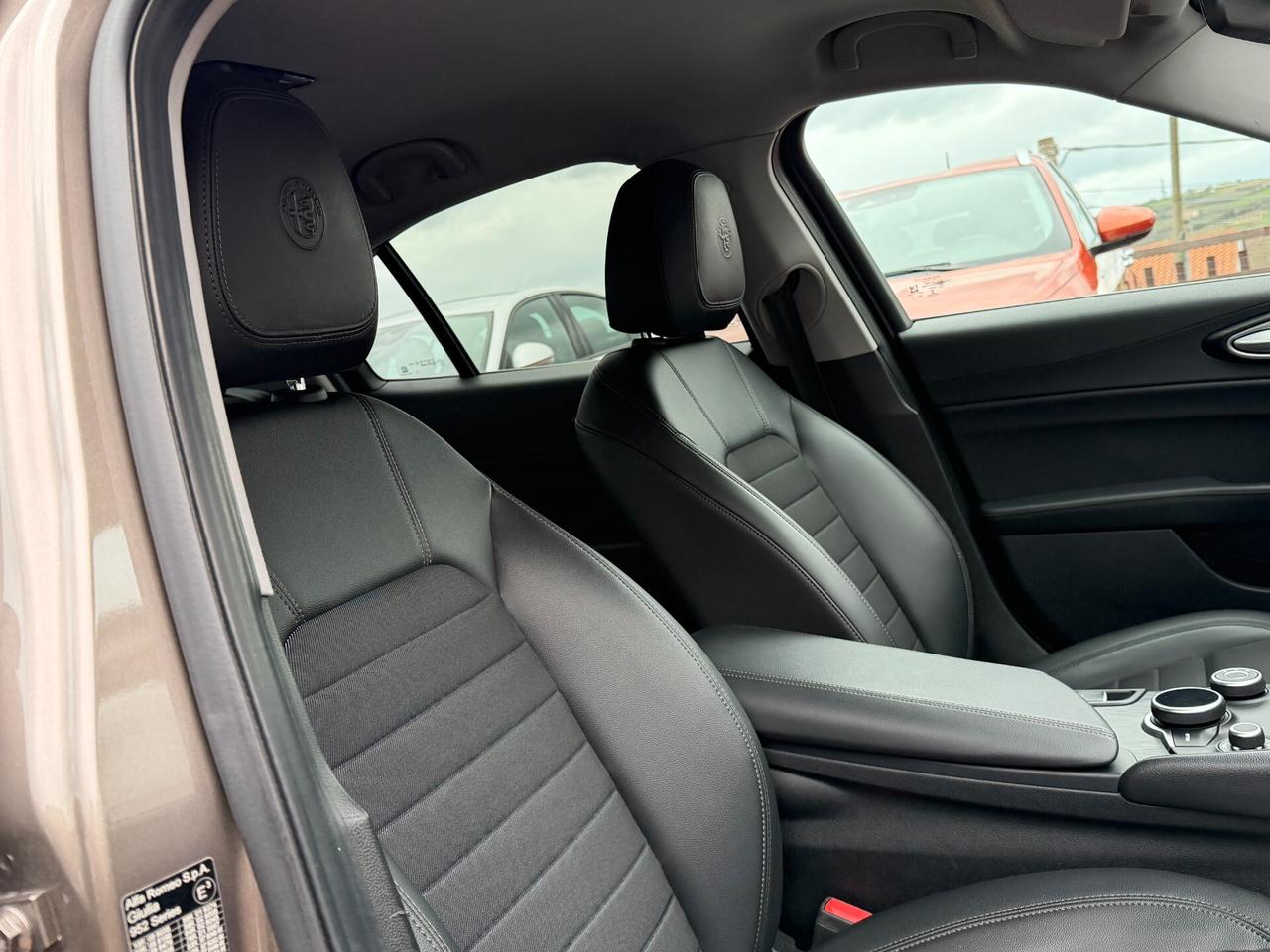 Alfa Romeo Giulia 2.2 TURBODIESL 180 cv. SUPER (Nav)