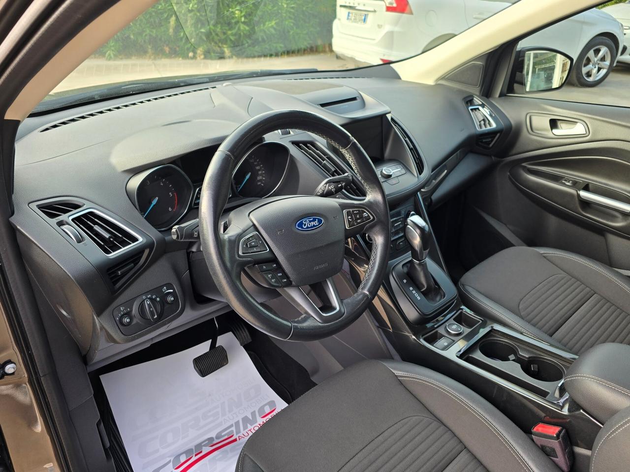 Ford Kuga 1.5 TDCI 120 CV Powershift Business