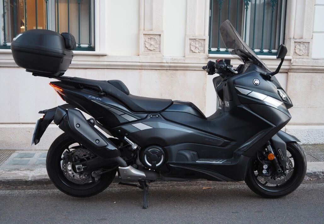 Yamaha TMAX 560