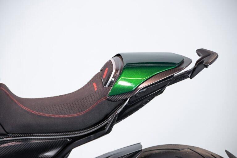 2024 DUCATI DIAVEL V4 BENTLEY - RDS01403