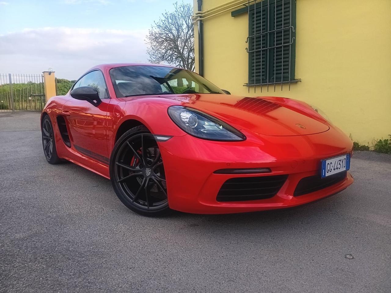 Porsche 718 Spyder Cayman 2.0 T