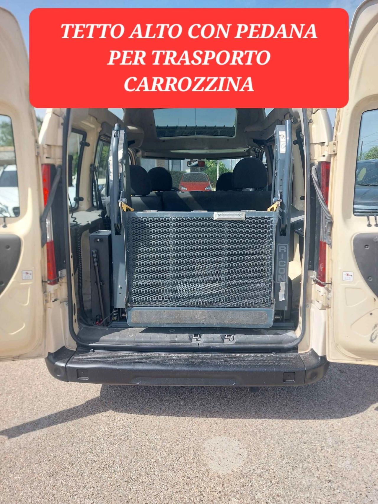 Fiat Doblo Doblò CON SOLLEVATORE PER CARROZZINA DISABILE