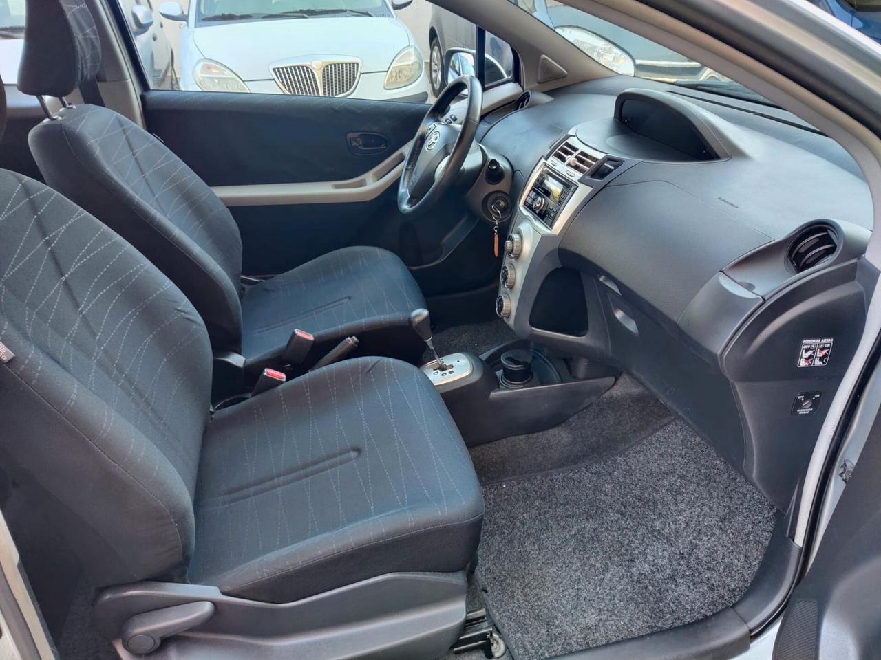 Toyota Yaris 1.4 Diesel Automatica