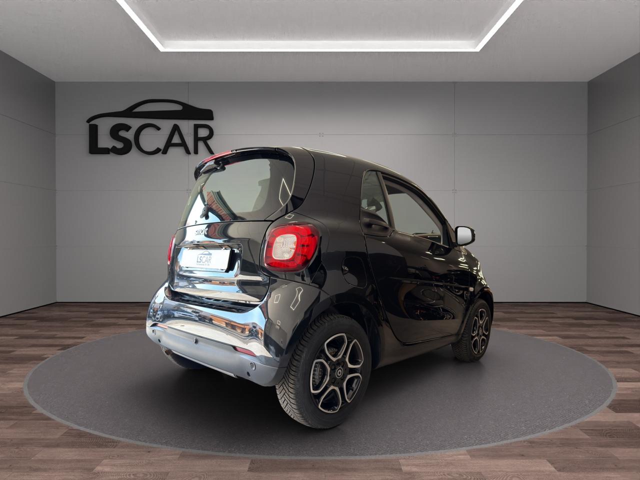 Smart fortwo coupe Prime 90cv - Unico proprietario - Sedili in pelle riscaldabili - Cerchi in lega - Luci Led - Tetto panoramico