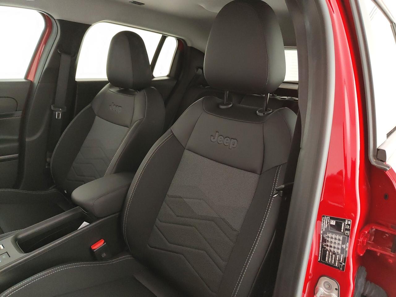 Jeep Avenger 1.2 Turbo 110 CV MHEV Summit