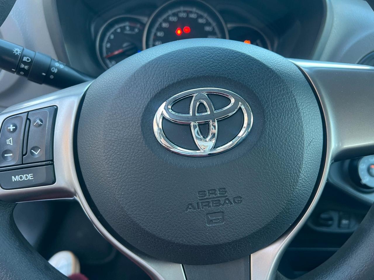 Toyota Yaris 1.4 D-4D 5 porte Lounge