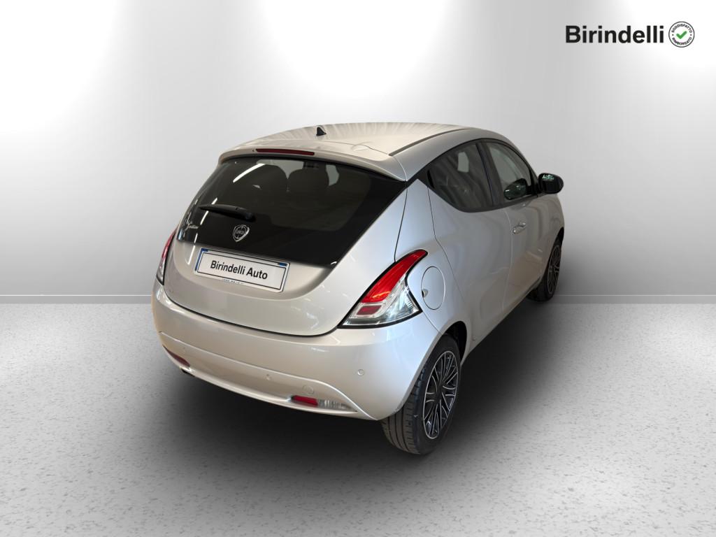 LANCIA Ypsilon 3ª serie - Ypsilon 1.2 69 CV 5 porte S&S Gold