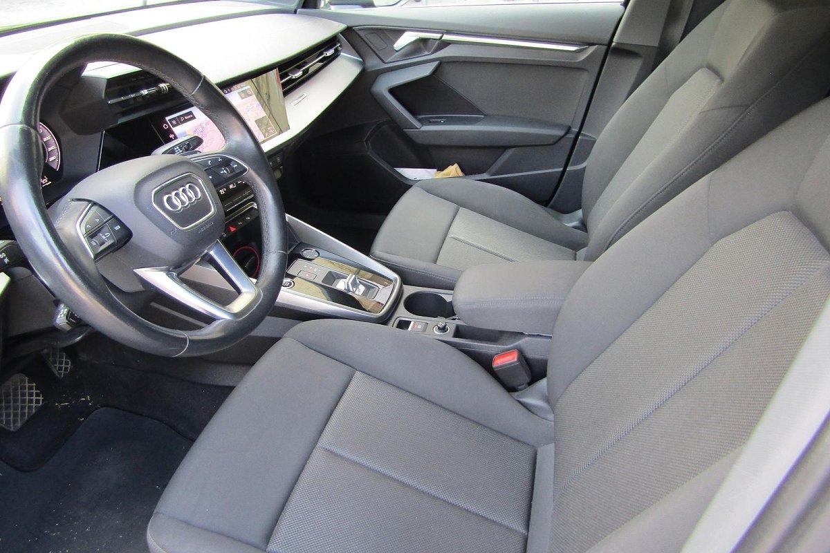AUDI A3 SPB 30 g-tron S tronic Business